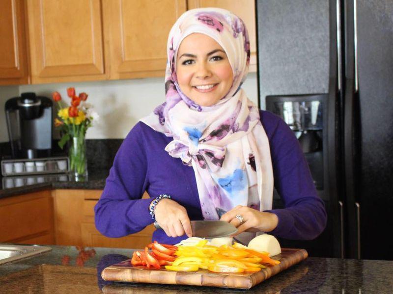 detikcom's tweet photo. Masterchef Amerika Hadirkan Kontestan Wanita Berhijab Pertama http://t.co/cI2dzeqonf via @detikfood http://t.co/7UJlF8zKrb
