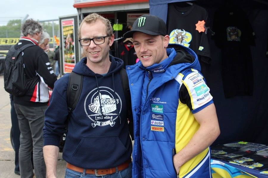 LowesTwins's tweet photo. @alexlowes22 & his fans @DoningtonParkUK @WorldSBK #GoLowes #22
( pics by @MarkKelly5508 ) @CORINNEPOWELL http://t.co/JGV1hqfMEZ