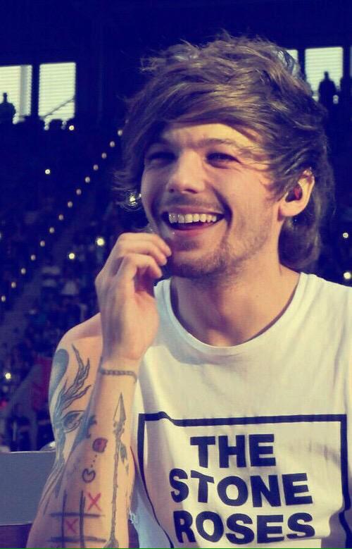 _Ellie_Maee's tweet photo. 'LouisTomlinson Is Ugly'

Can I Be As Ugly As Louis Please

#DearLouis http://t.co/0ovOpL68CK