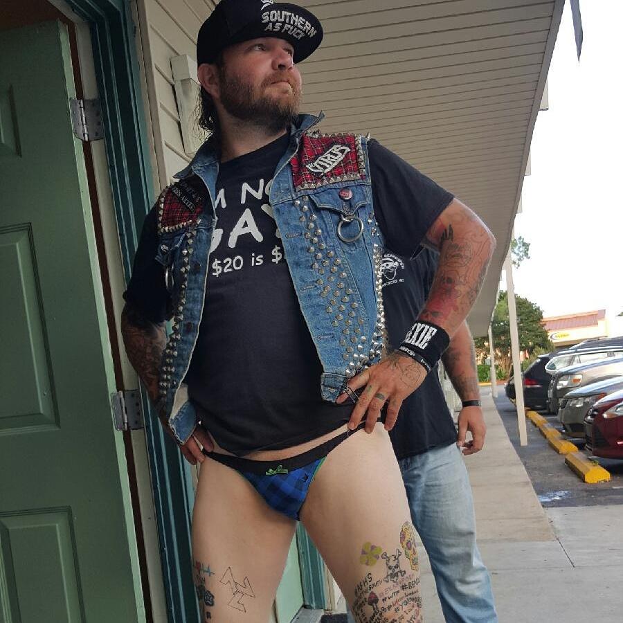 KillbillyWatts's tweet photo. #Sexy #Atlanta #Georgia #Boom #SouthernAsFuck http://t.co/utSyJbFTQZ