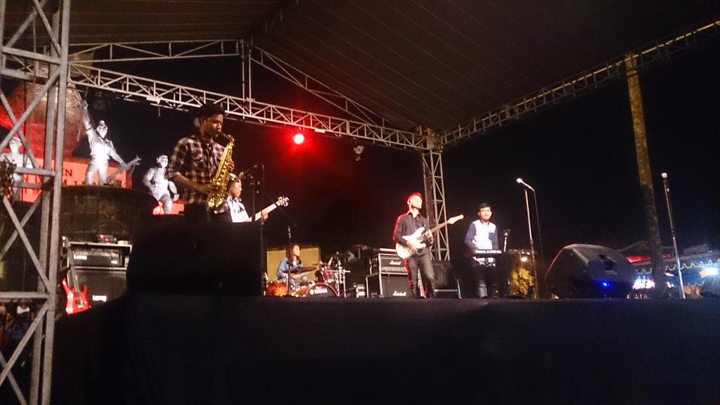 Hawong band band an og lagune iso lagu tradisional ngono to yo, Last Star 🙆