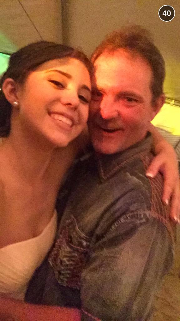 maggie_pierce77's tweet photo. Wedding fun #foreverfitz http://t.co/8vWoiwib9v