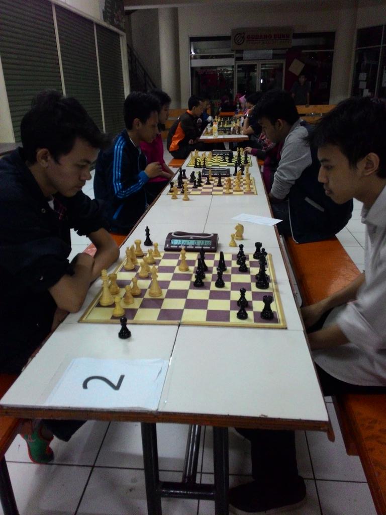 Babak 7 Catur Putra dan Putri di meja 2 ada FMIPA (5) vs FATETA (3)   #OMI2015  <a href="/gegana18/">Gegana 18</a>  <a href="/batalyonmerah/">Batalyon Merah</a>