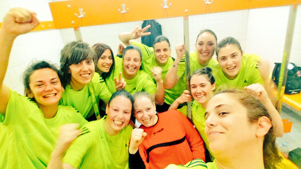 Ratxel7's tweet photo. Señoressss yo no digo nada pero....JARRILLERAS A LA FINAL!!!! http://t.co/deXHbmcTE5