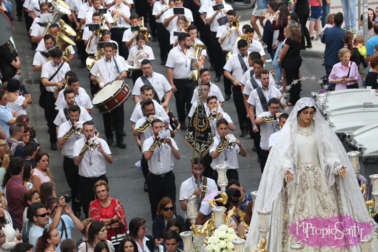 BoqueronOro's tweet photo. #galeria Málaga: Procesión gloriosa de M Stma del Rocío
FOTOS DE @FotoSegovia http://t.co/LmzACGry4V #CofradiasMLG http://t.co/HiyXJ2tLiB