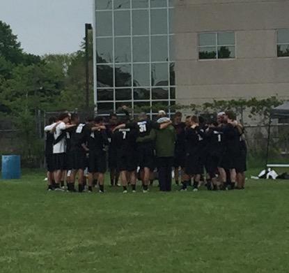UMassUltimateM's tweet photo. Pregame huddle. Quarters against FSU begins at 8:30 CT http://t.co/RoqAiKktvm