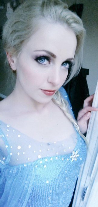 I iz Elsa for an event lol http://t.co/FfNZLD0PQk