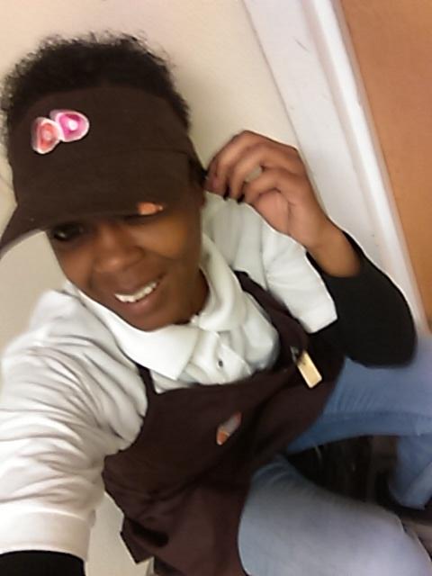 ___nzb's tweet photo. Yes, I'm hiding Im the bathroom http://t.co/eNuj24HXlz