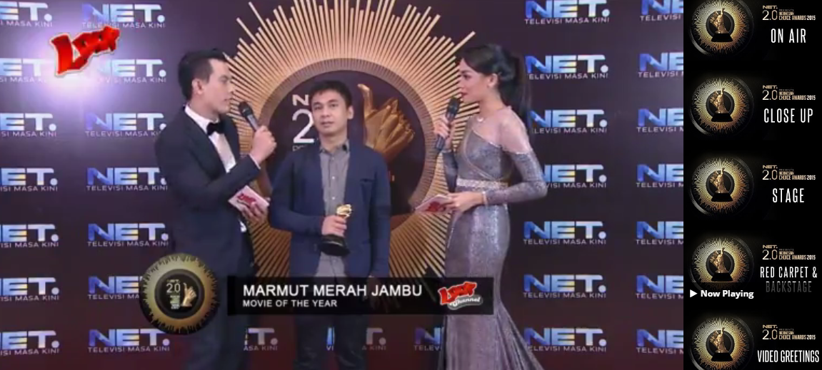 mdtvindonesia's tweet photo. From Backstage: @radityadika sedang diinterview atas kemenangan kategori Movie of The Year #NET2_LOOP http://t.co/qTTkKQbcsi