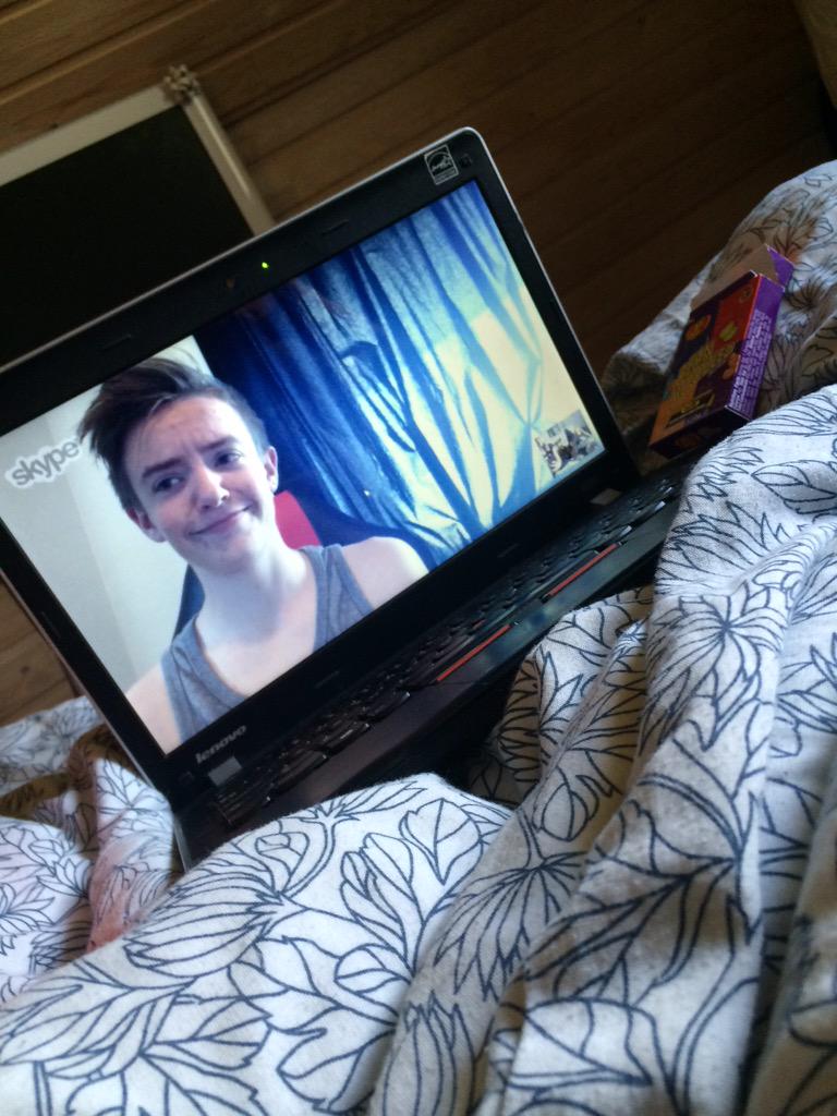 Catarina_Nialls's tweet photo. Skyyype #5SOSAtBigWeekend http://t.co/93UJC1j6z6