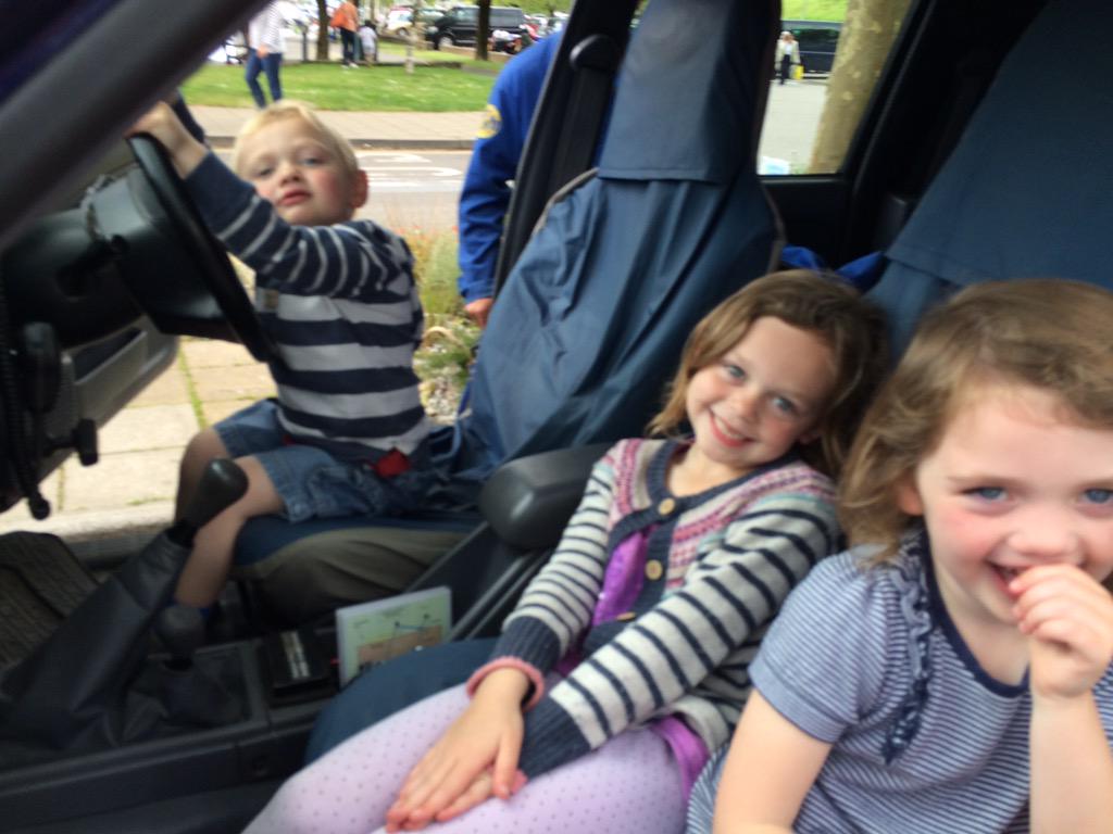 devon999live's tweet image. 