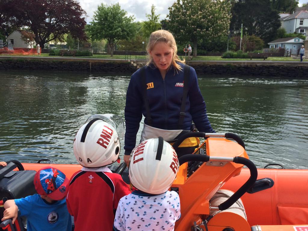 devon999live's tweet image. 