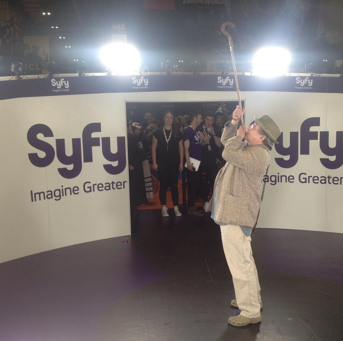 SyfyUK's tweet image. #DoctorWho, Sylvester McCoy swaps the TARDIS for the #SyfyFanCam at #mcmLDN15 @4SylvesterMcCoy @bbcdoctorwho @syfyAU