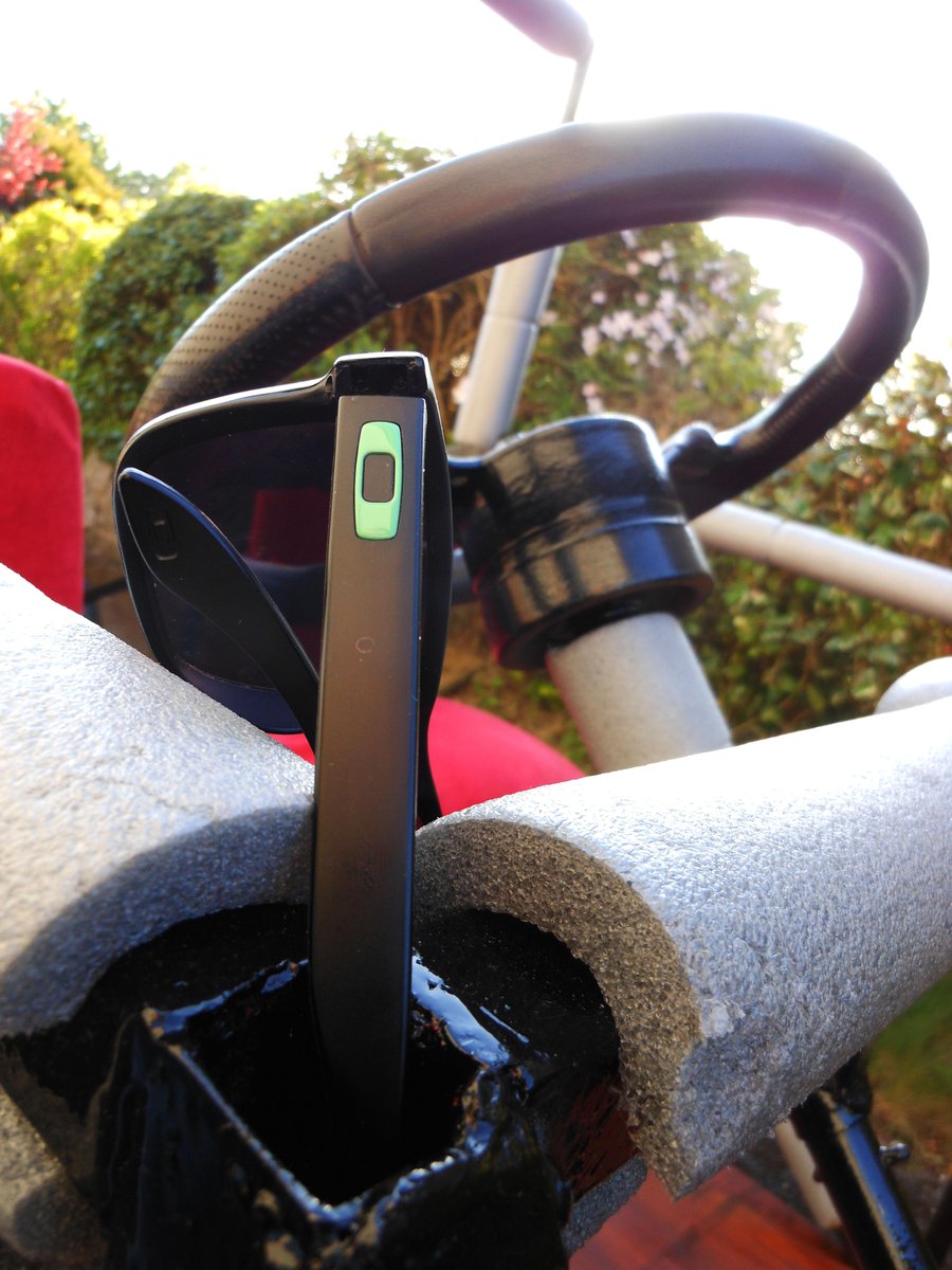 autobotsuk's tweet photo. For Sale! Even comes with custom designed sunglasses shades holder! #redbull #soapboxrace #rb #shadesholder #oakley http://t.co/rJvNkQgMF5