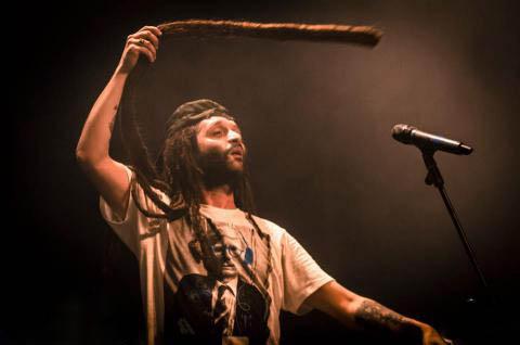 rioliveregae's tweet photo. #ReggaeHotParty ★ @Alborosie ★ @AlmaRasta ★ @Spiritualsoy ★ @guanaco_mc (DJ SET) ★ #Quito https://t.co/lqViHrZ2CI http://t.co/4r9F07yP9r
