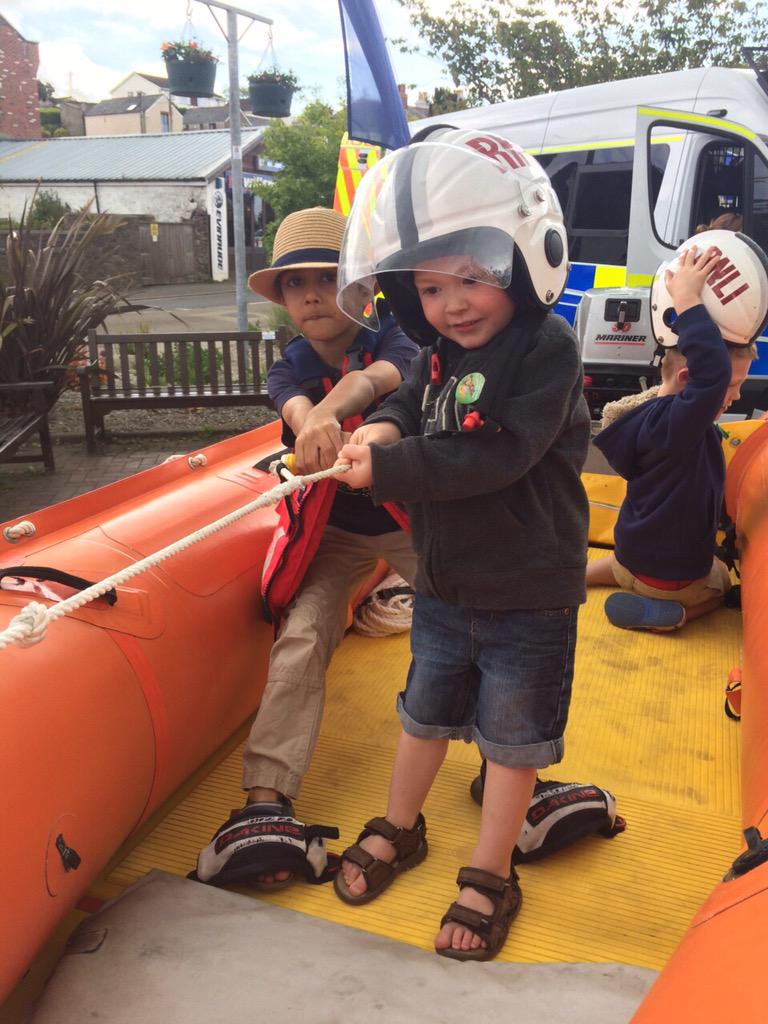 devon999live's tweet image. 