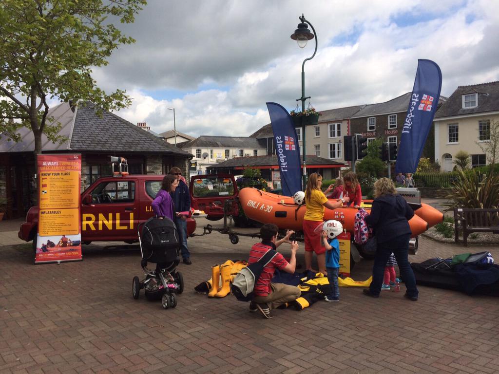 devon999live's tweet image. 