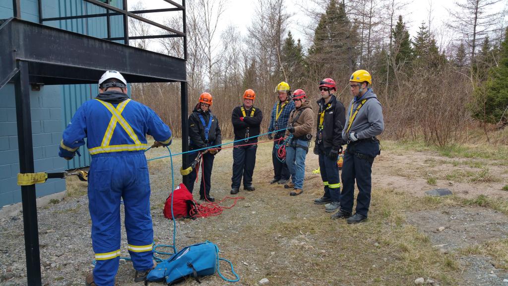 GanderFire's tweet image. #GFR members working with @TechRopeRescue at @FES_GovNL #FireSchool