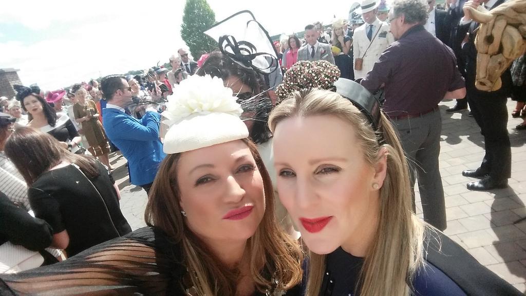 NorahCasey's tweet photo. It's all about the lips @JoanneHynes #fabjudge @curraghrace @thekclub @tatts_ireland @irishtatler @IrishTatlerMan http://t.co/JDjm9fKfru