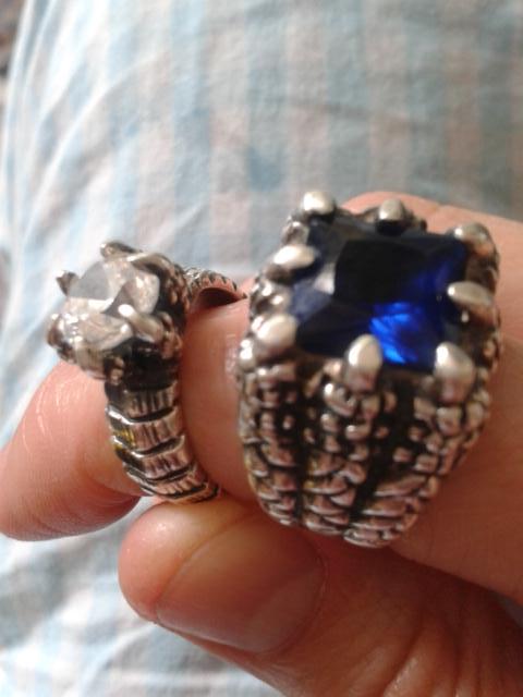 famileerings's tweet photo. Hoy #AnillosDeCompromisoAlternativos para quien desafía lo establecido #NoahSLight y #DragonSForce #Plata #Circonia http://t.co/rtiCoD7iXj