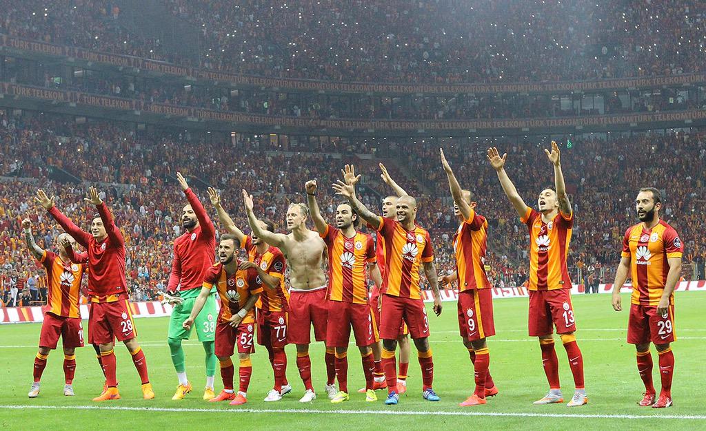 GalatasaraySK's tweet photo. HAYATIN ANLAMI GALATASARAY! http://t.co/gofA6RzYZe