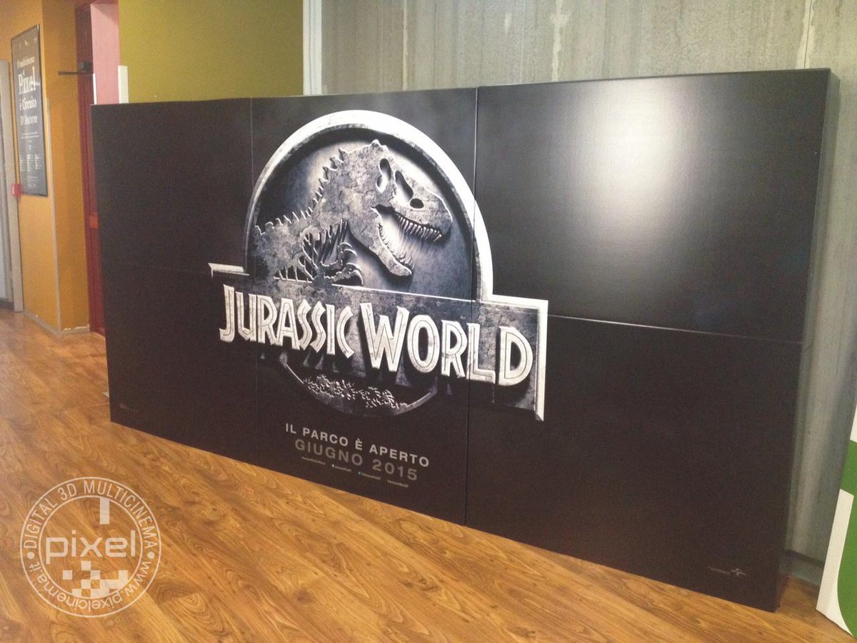 CinemaPixel's tweet photo. Un mastodontico standee di #JurassicWorldIT al @CinemaPixel in attesa dell'apertura della prevendita il 28 Maggio http://t.co/YgGU0dUZIC