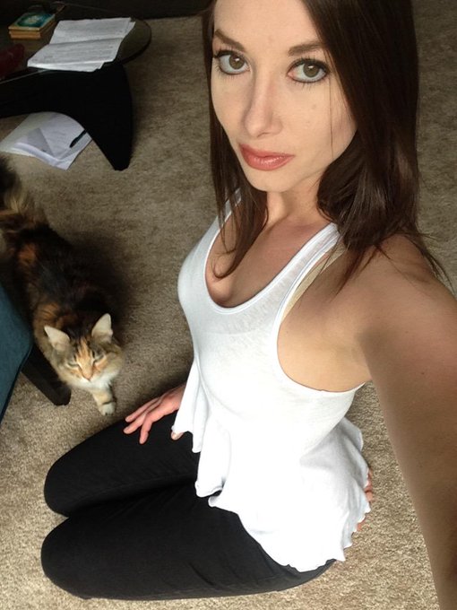 Time to go shopping!! I wonder what kind of sexy panties I'll find at the mall out here!! http://t.c<a href="/tag/evilestangel"class="tags"><span>#evilestangel</span></a>