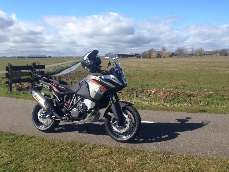 chjdams's tweet photo. DELEN AUB! HELP! Vannacht gestolen in centrum Nijmegen! 😤 KTM 1190 Adventure april 2015. 31-MF-PP. http://t.co/53vuzAuND8