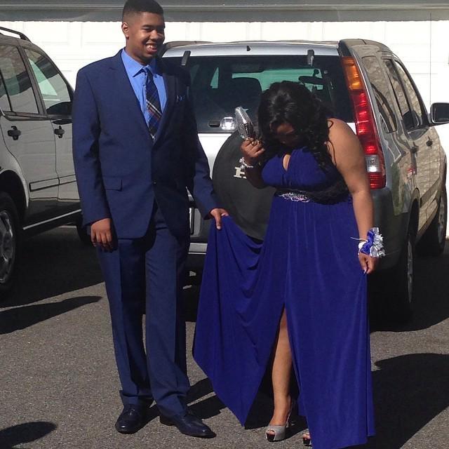 davynavy__'s tweet photo. It was lit #FlowersProm2k15 #FlowersProm #Prom2k15 http://t.co/TlHqWL91st