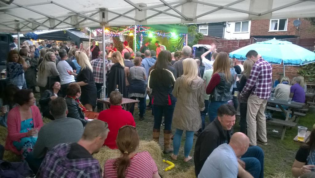 <a href="/PistolsVultures/">Pistols & Vultures</a> looking and sounding great tonight #greystock #wivenhoe