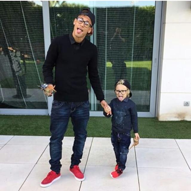 poly12345_poly's tweet photo. @neymarjr http://t.co/xfhZrDH2vn