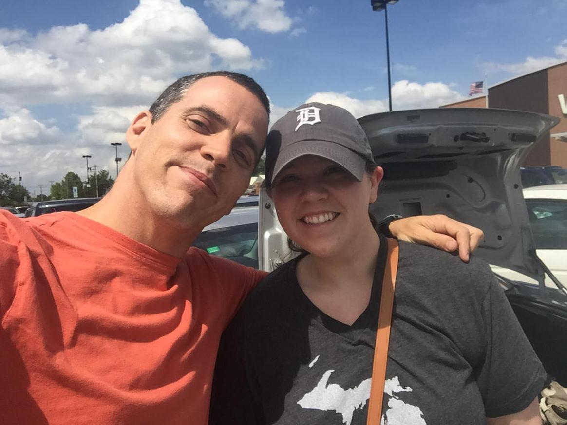 whitneyiswright's tweet photo. When you meet Steve-O from jackass in a St. Louis parking lot. Please don't mind my appearance. #movingday http://t.co/EqykolG3S9