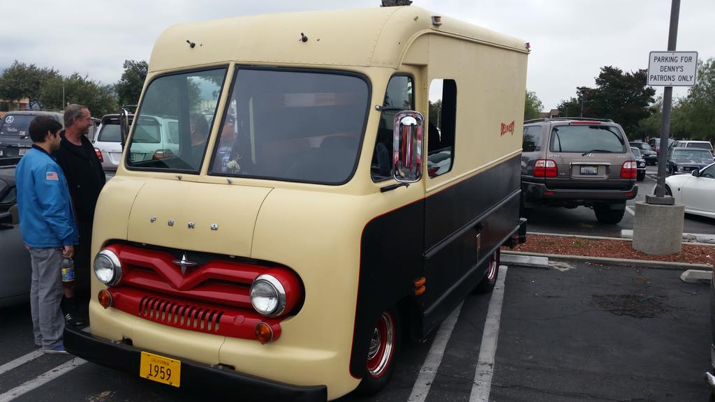 RockysGrandpa's tweet photo. fords @ #carcadia ... http://t.co/UHwN5b6a2b
