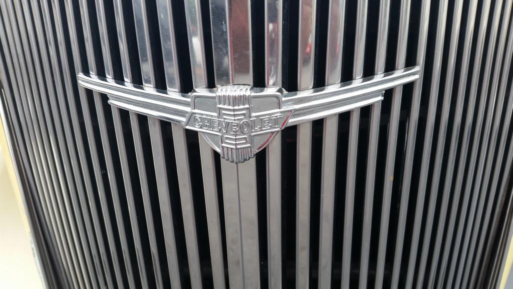 RockysGrandpa's tweet photo. cool old #chevy ... #carcadia http://t.co/VuHgOe9xfo