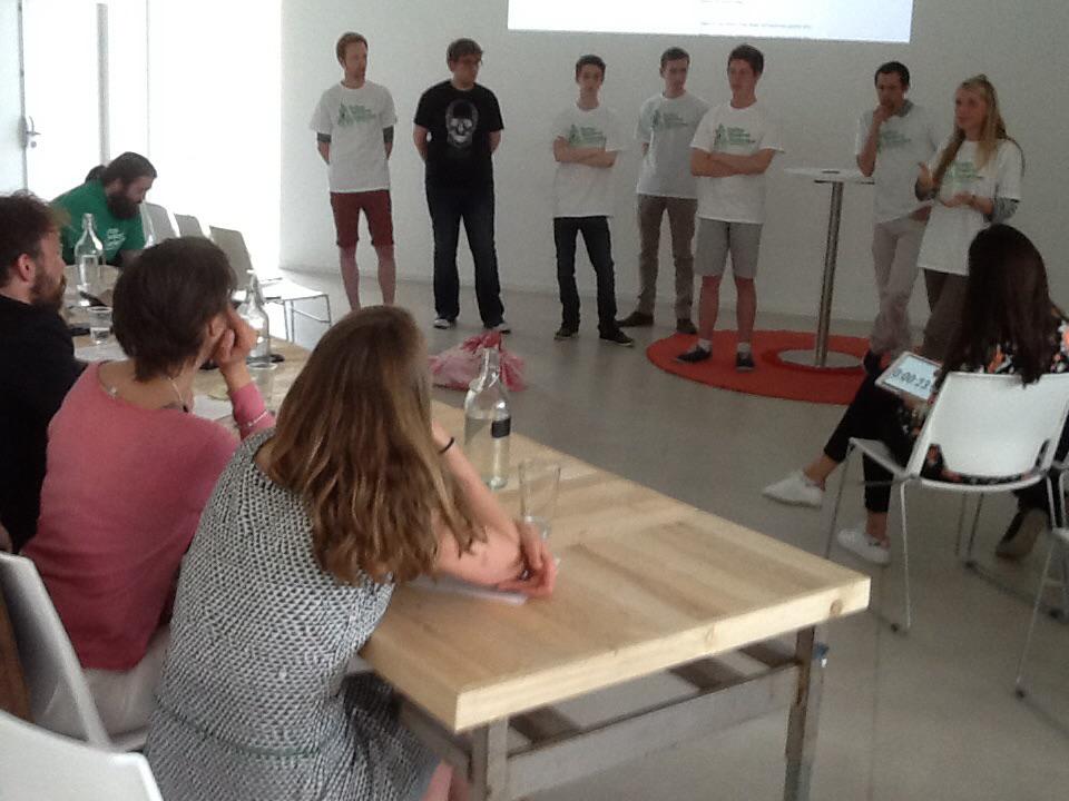 SWdunkerque's tweet image. Place aux questions réponses du jury du #swdk a la team #sahoj