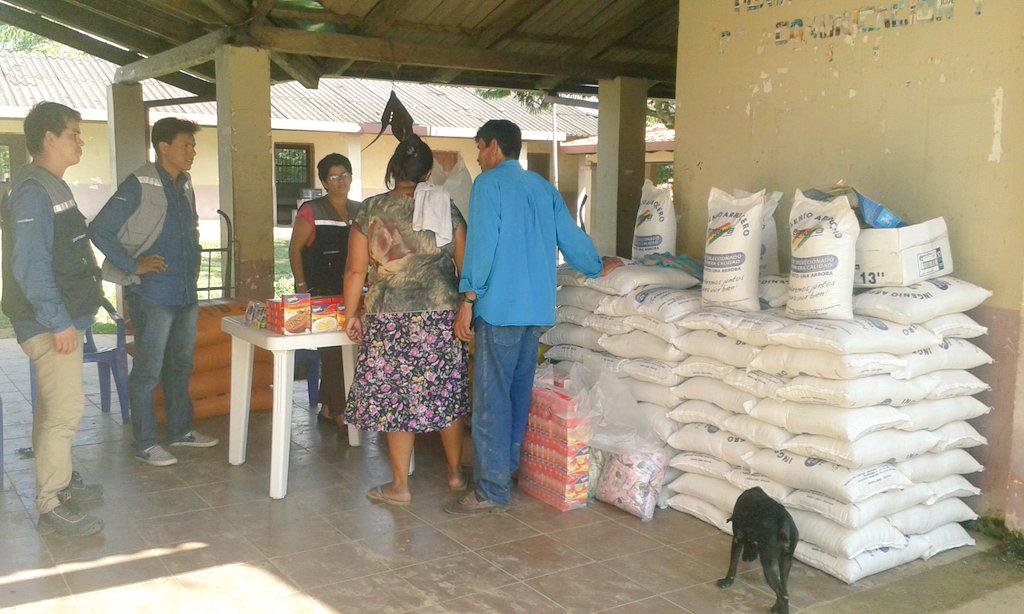 AdemafBeni's tweet photo. ADEMAF, Min.Salud, EMAPA, Corregimiento de Trinidad y  Trab.Sociales realizan "Feria Integral Comunitaria en Ibiato". http://t.co/1lapymB8WC