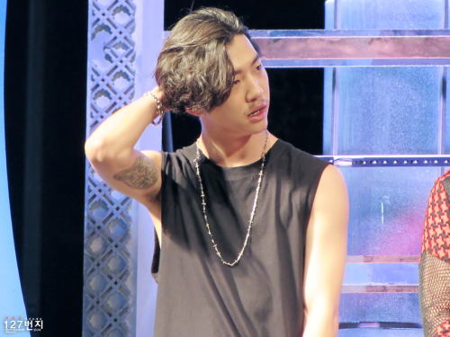 kpoparmpits's tweet photo. Yongguk - B.A.P http://t.co/iVhzfvYV0R