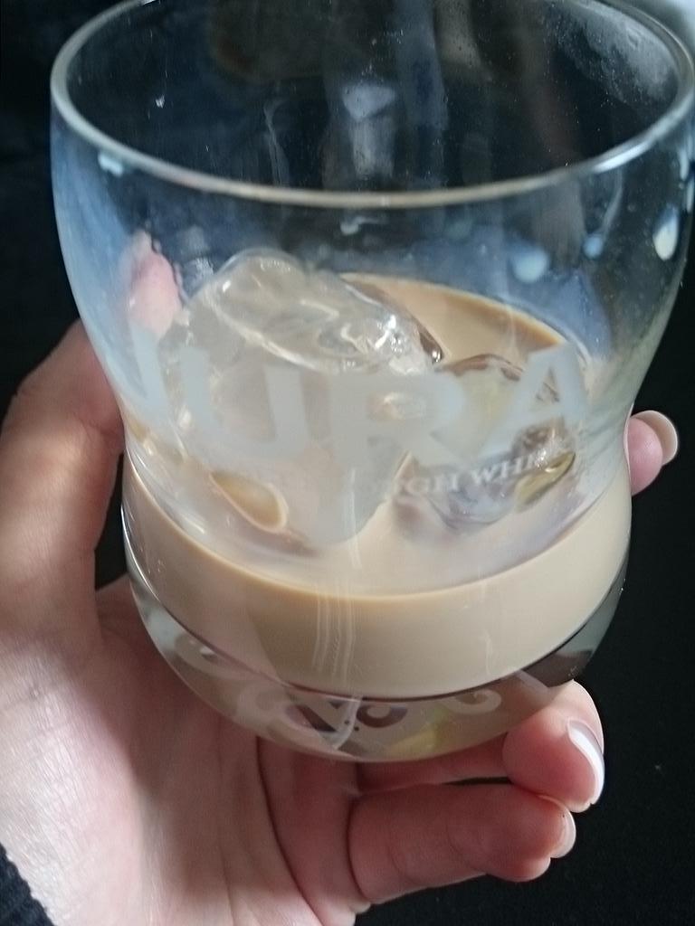 cheryl_charly's tweet photo. Coffee baileys. #Howno #Sundaydrinks http://t.co/PxUiHiabw5