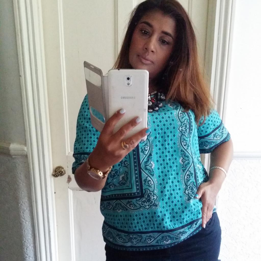 fashionmilf1's tweet photo. Tanned leather jacket with top @MonsoonUK, i wore it with highwaisted skinny jeans#daywear#casual #versatiletop http://t.co/SOdvjmYiR9