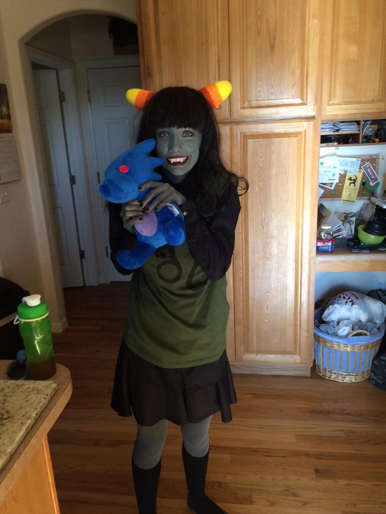 ((Finished Meulin Cosplay!