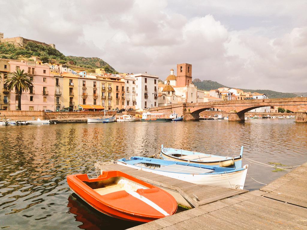 monumentiaperti's tweet photo. Quando si dice #Sardegna... #maperti15 http://t.co/fpKeXM7RTf