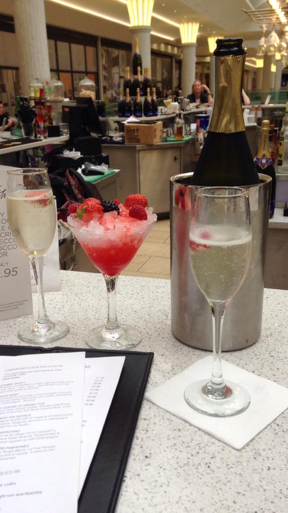 Kat Lawn tweet media