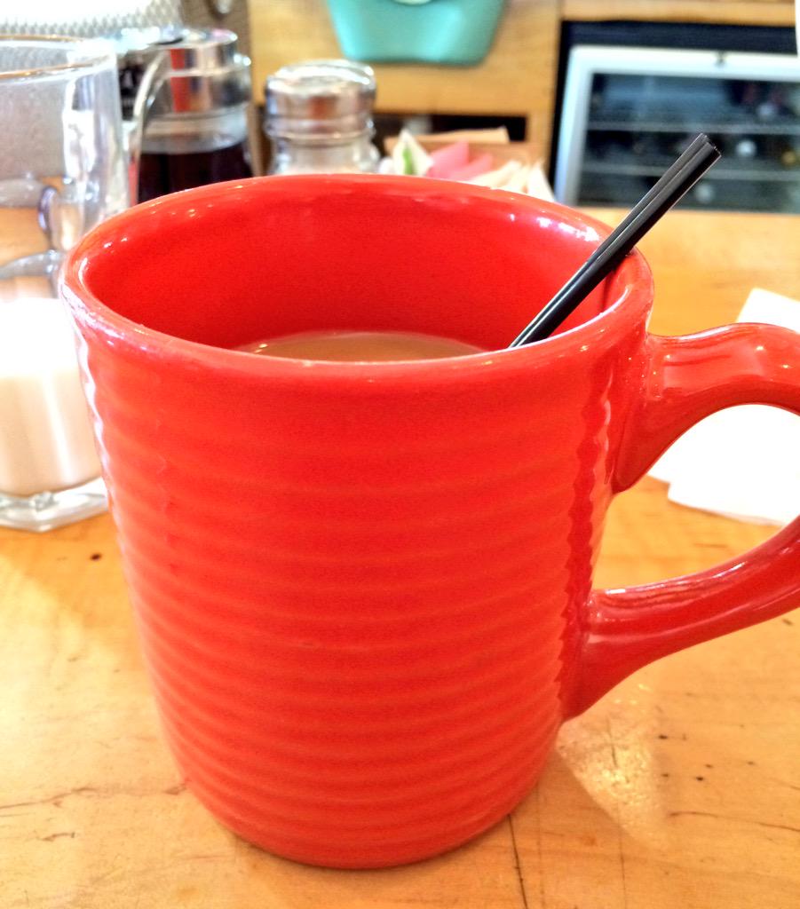 memphistweats's tweet photo. Awaiting a favorite Memphis bfast gem: the pecan and panko crusted chicken biscuit with scallion aioli @ Beauty Shop. http://t.co/MM4n0j7cXb