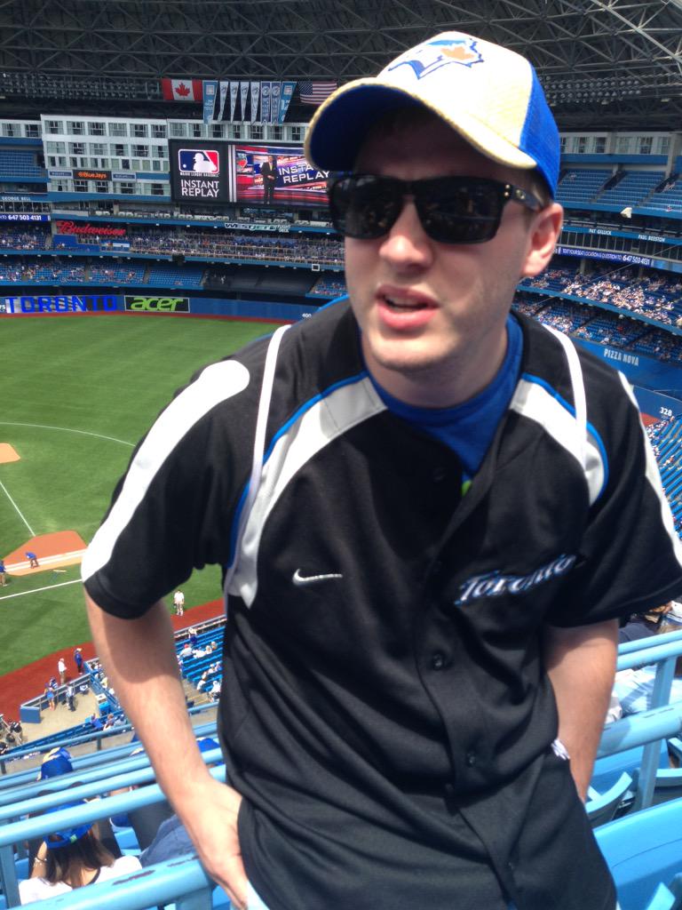 rebeccajsimon's tweet photo. Jays game #sneakysnap #CountryJays http://t.co/PrfC8Fw0Zf