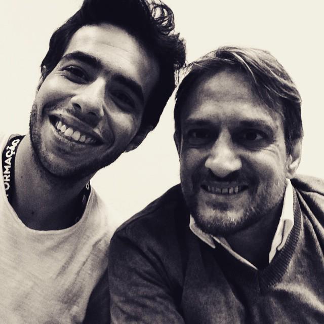 TucaGraca's tweet photo. Meu diretor!!!! Marcelo de Nobrega. Dono daquela risada que encobre as velhinhas da "A Praça é Nossa" kkkkkk http://t.co/VabZZV2y5Q