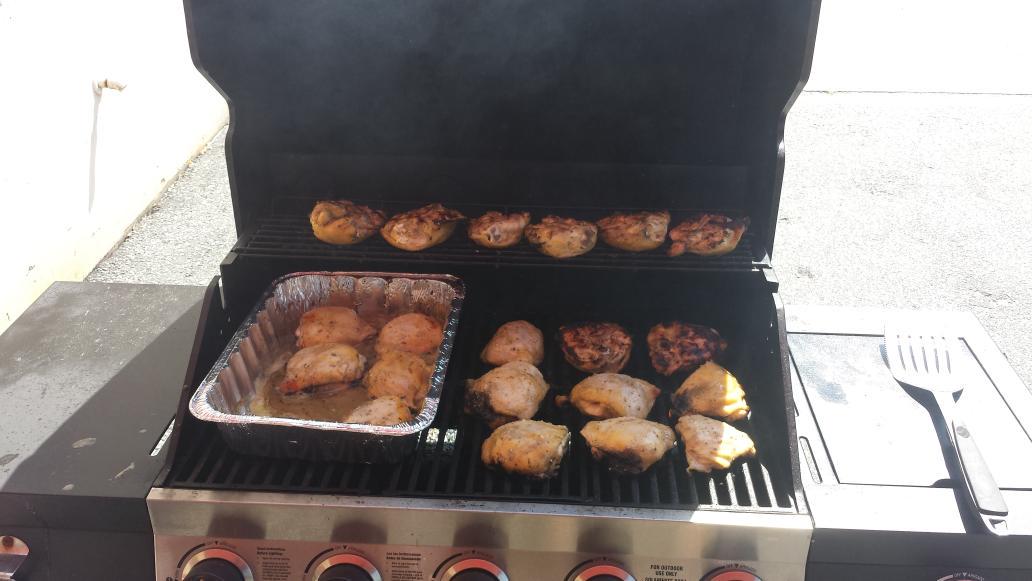 thorshammer619's tweet photo. Chicken, burgers and dogs for team 3650! #homedepot #kittyhawk @RonParvisHD @j_speck61 @DavidGormanHD http://t.co/p07Df5GYMG