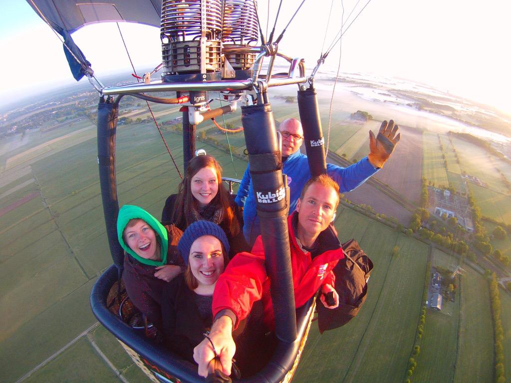 Vanmorgen maakten we een vaart van Amersfoort tot Vreeland. Landing bij de leukste boeren van NL! Foto's op Facebook!