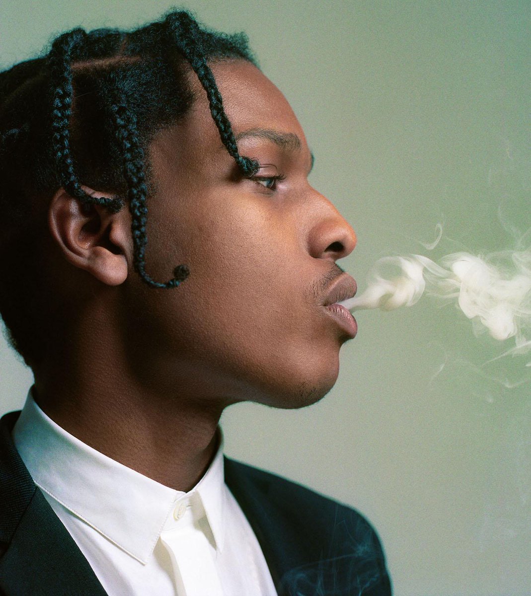 XclusivesZone's tweet image. ASAP Rocky Took LSD From ILOVEMAKONNEN At SXSW &amp;amp; Then Had Sex With 9 Women xclusiveszone.net/2015/05/video-…