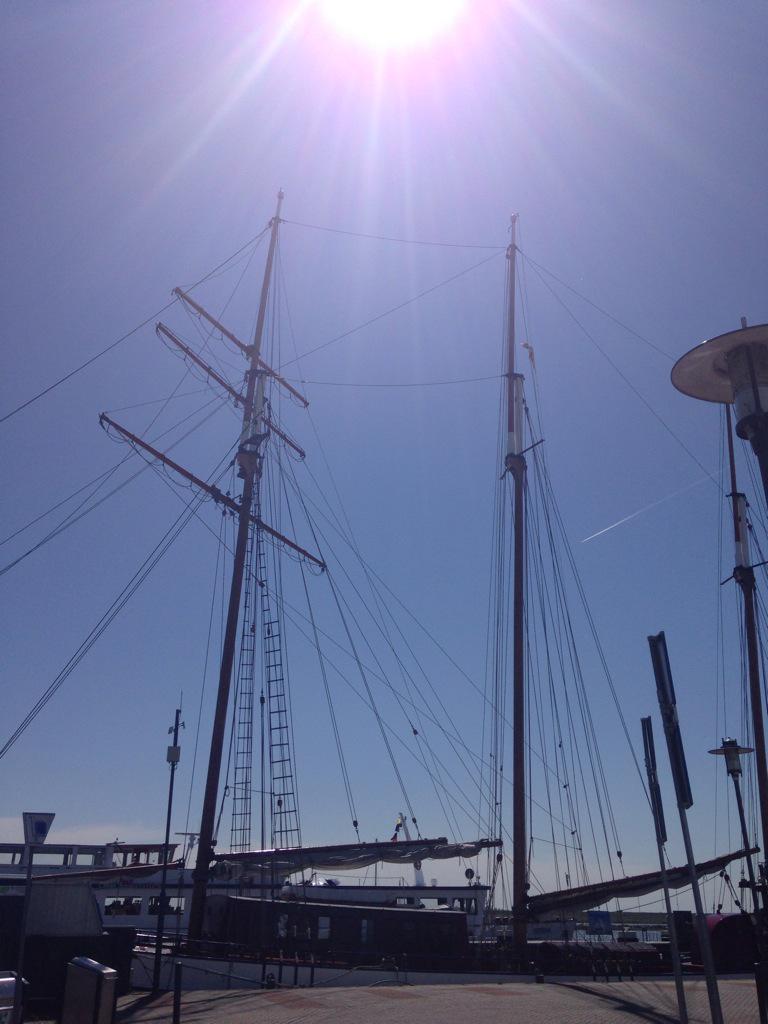 #Enkhuizen, is meer dan #boeiend en slechts een uurtje van 020 met de trein. Je moet er een keer geweest zijn, echt.