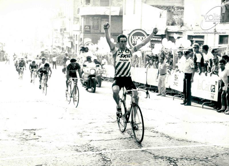 Avui és l\aniversari de l\irlandès Sean Kelly, doble guanyador de la Volta: 1984 i 1986.
Happy Birthday! 